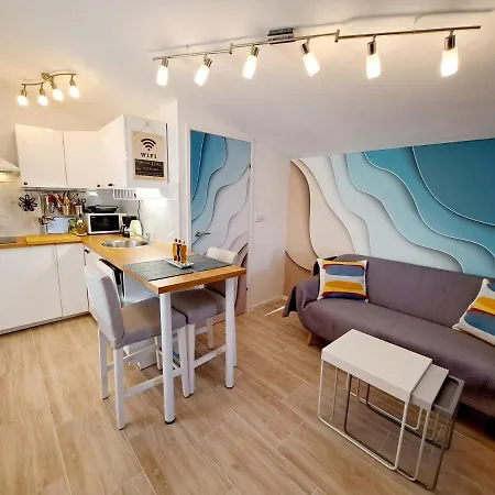 Semesterbostad Ulika L Private Olive Grov, Pets & Jacuzzi For Two *
